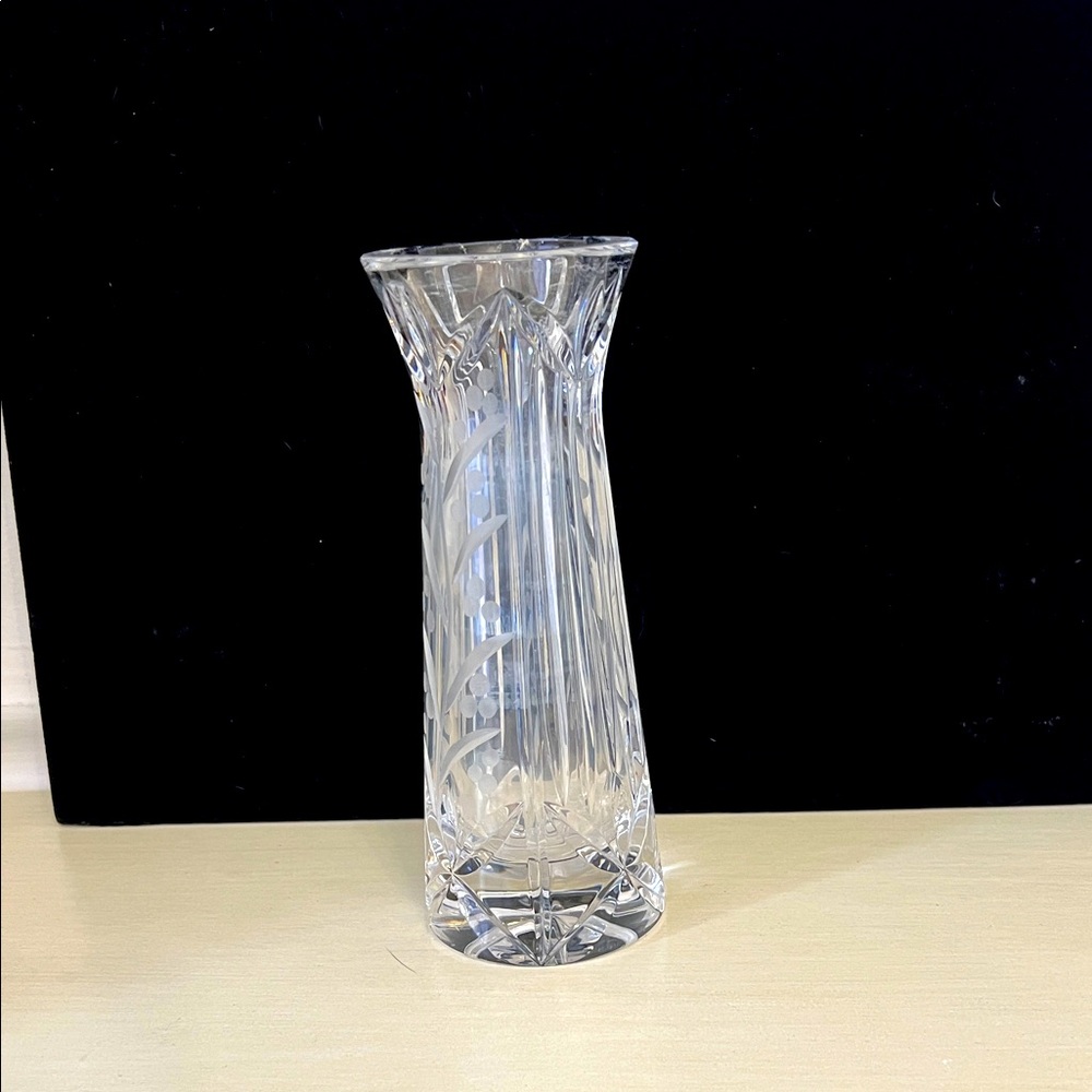 Elegant Crystal Vase